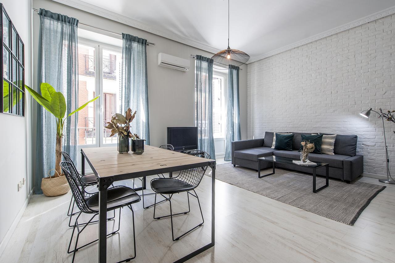 Plaza De Cibeles Appartement Madrid Buitenkant foto